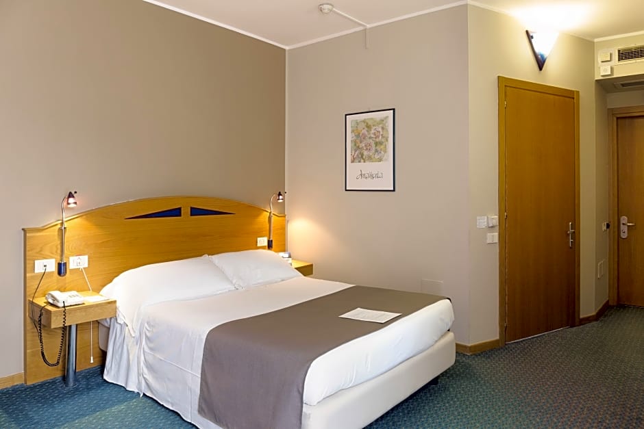 City Hotel & Suites Foligno