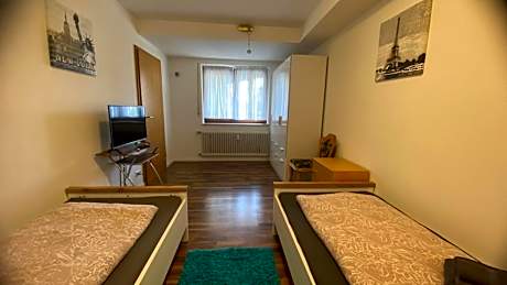 Twin Room with Private External Bathroom