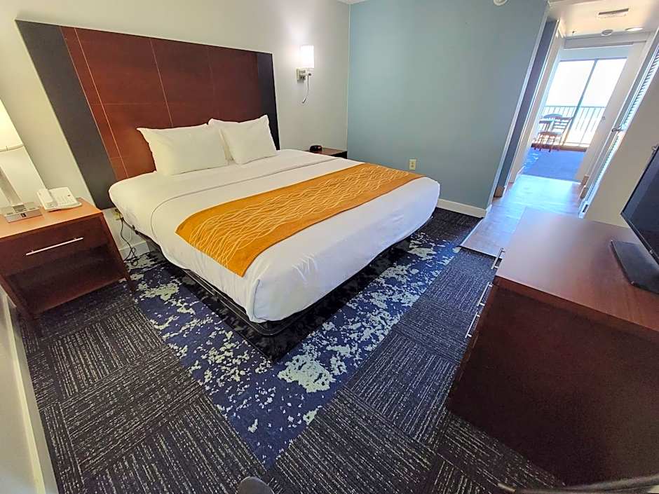 Coastal Hotel & Suites Virginia Beach - Oceanfront