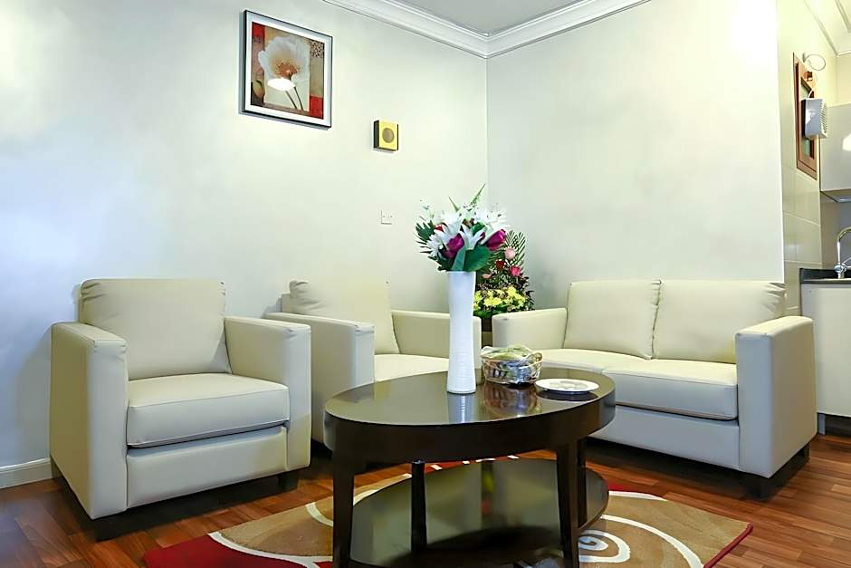 La Villa Suites Hotel