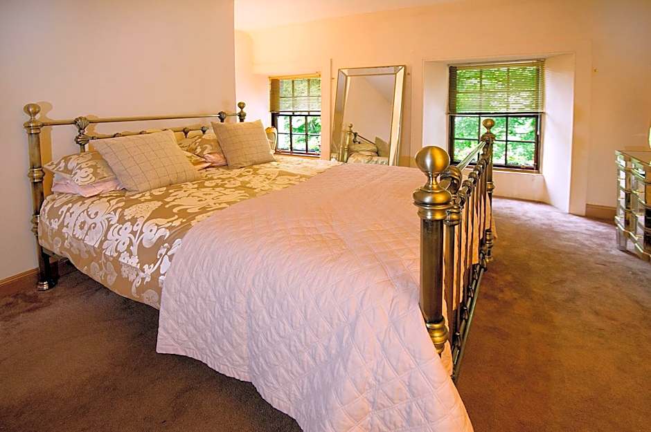 The Falls Of Dochart Inn