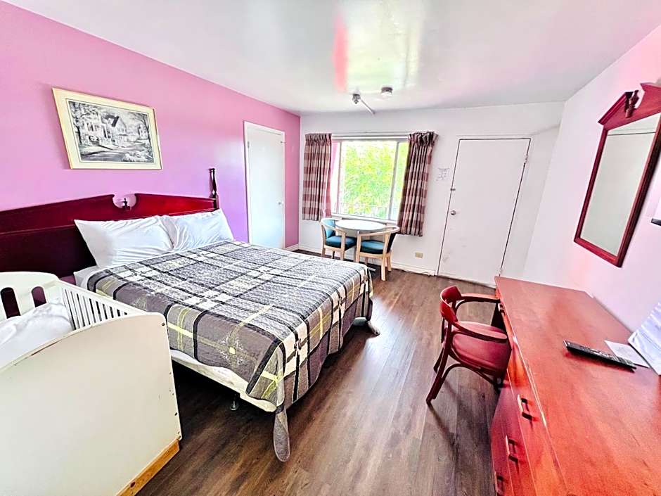 6267 Persepolis Inn