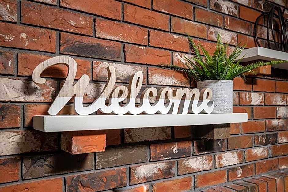 Quiet Area Near Downtown Walkable To Cafes