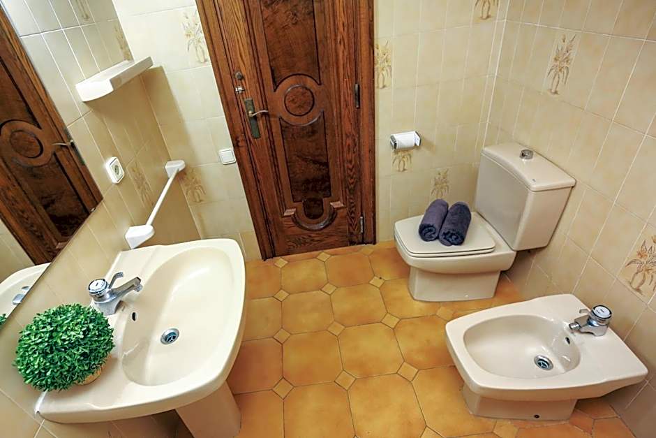 GERANIS VILLA ONLY FAMILIES Planet Costa Dorada