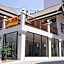 Diamond City Place Hotel