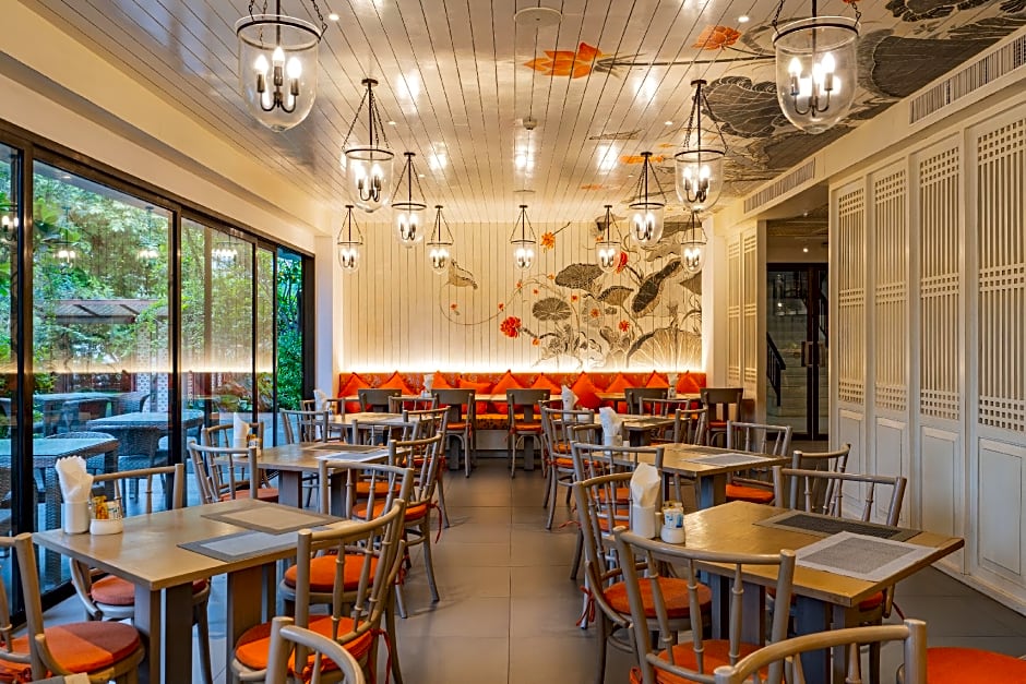 Proud Phuket Hotel (SHA Plus)