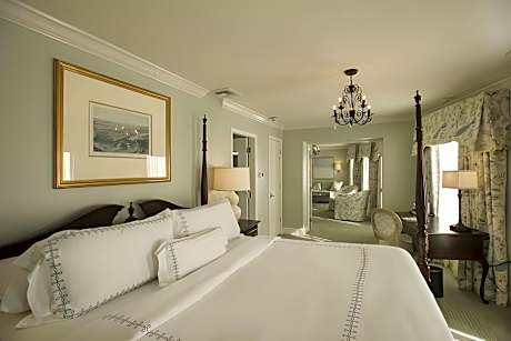 French Quarter Suite