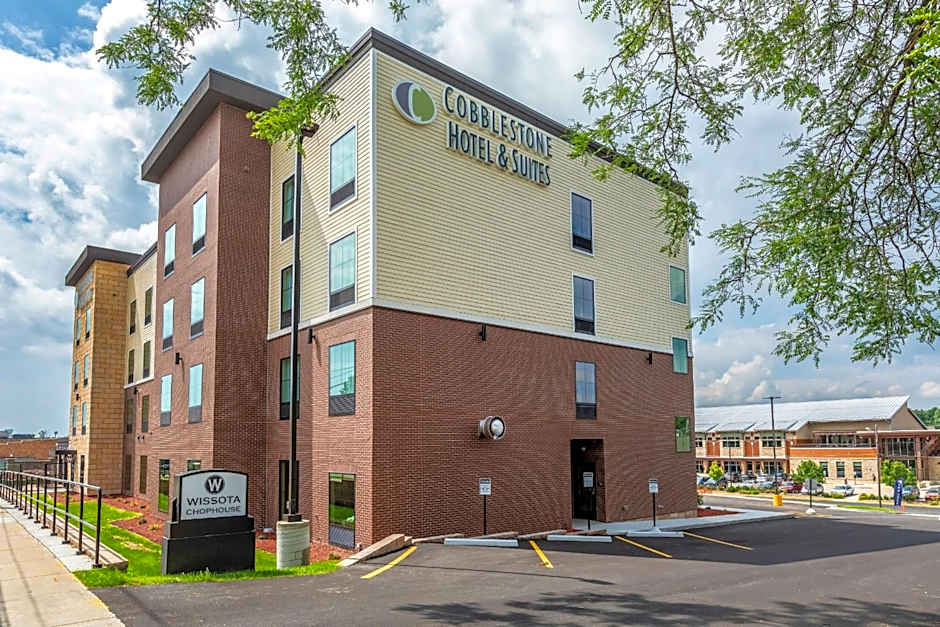 Cobblestone Hotel & Suites Hartford
