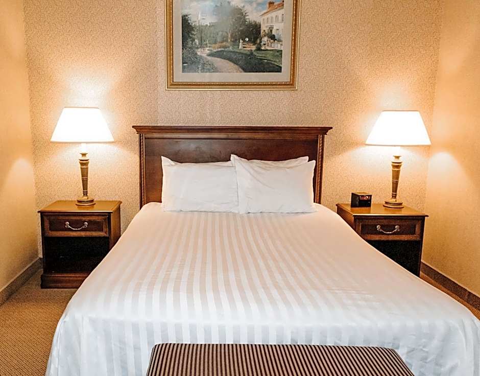 Carriage House Country Club