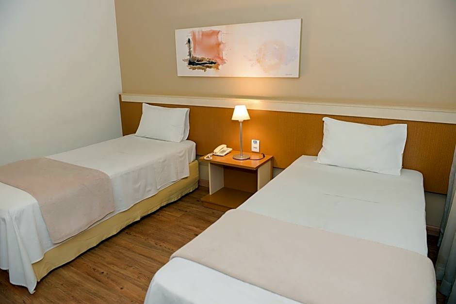 Astron Hotel Bauru by Nobile