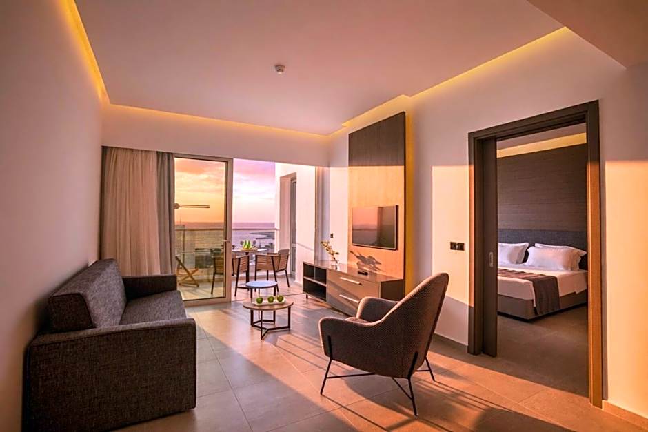 Cavo Maris Beach Hotel