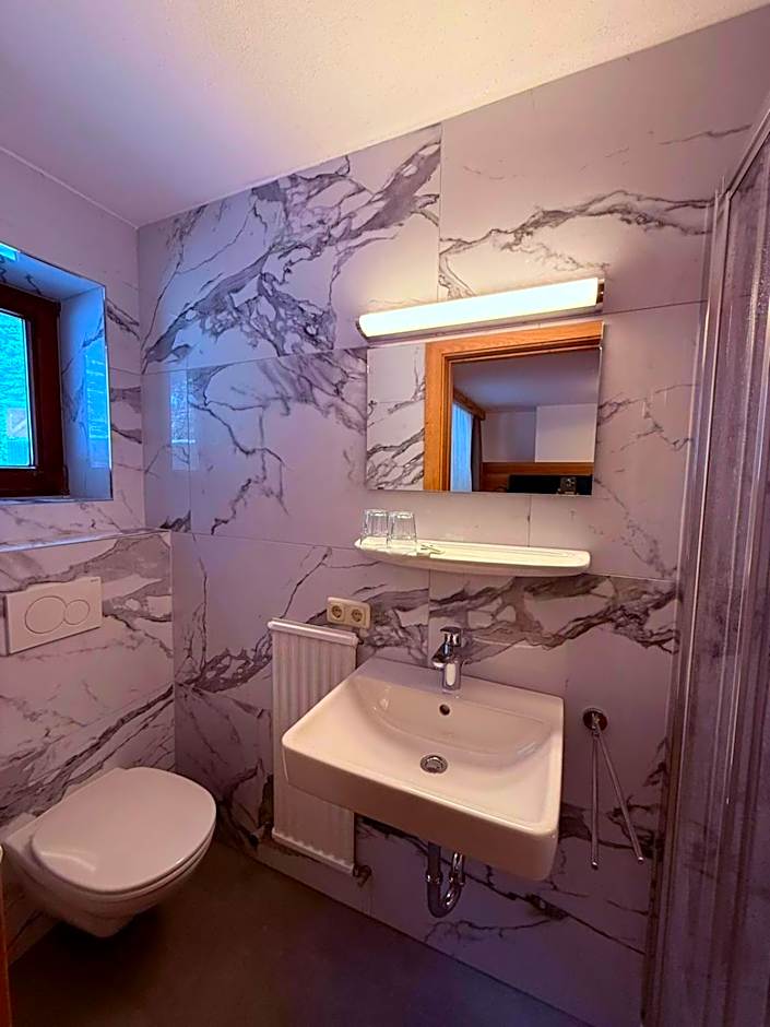 Pension Lederergütl - Jokercard & Parkplatz inkl