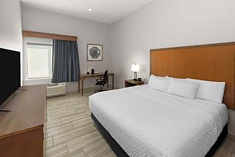 Deluxe King Room