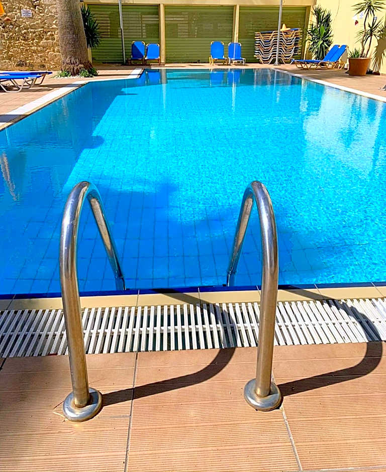 Kassavetis Center - Hotel Studios & Apartments