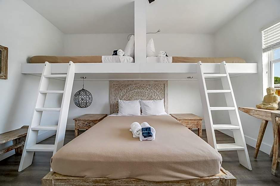 Treehouse Hotel