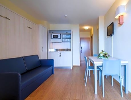 Club Studio with Garden View