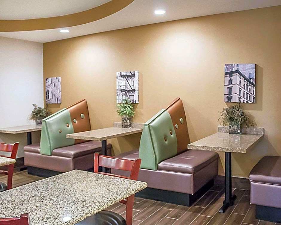 Comfort Suites Perrysburg