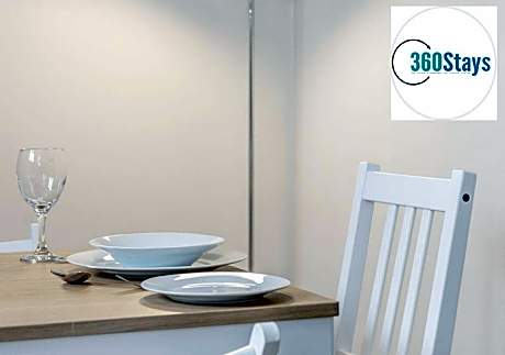 Luxury 1 Bedroom Apt. 06 + Parking in Maidenhead