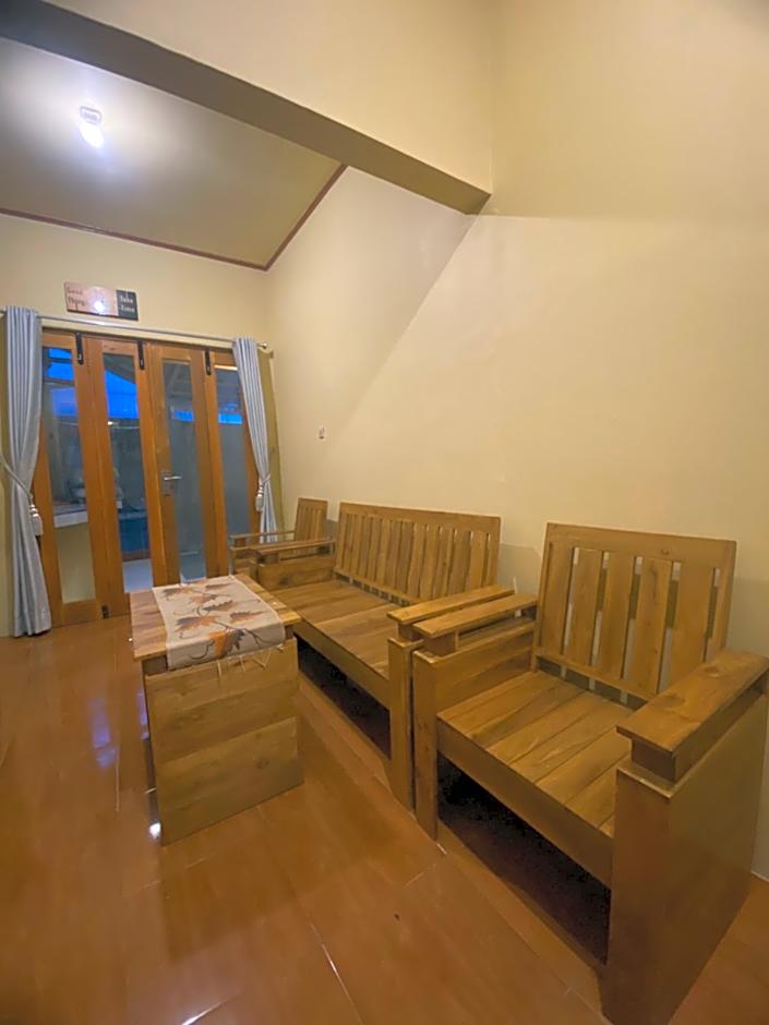 Sadewa homestay batukaras