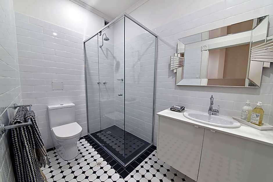 Adelaide Mansions Serviced Apartments