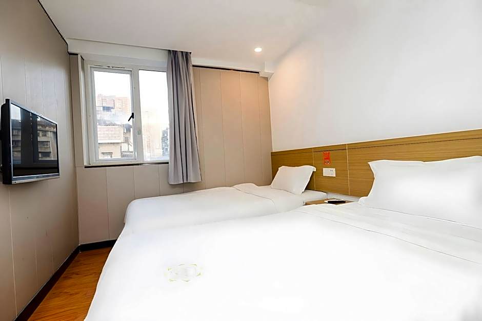 Yifang Hotel Guangzhou Shangxiajiu Pedestrian Street Yongqingfang Branch