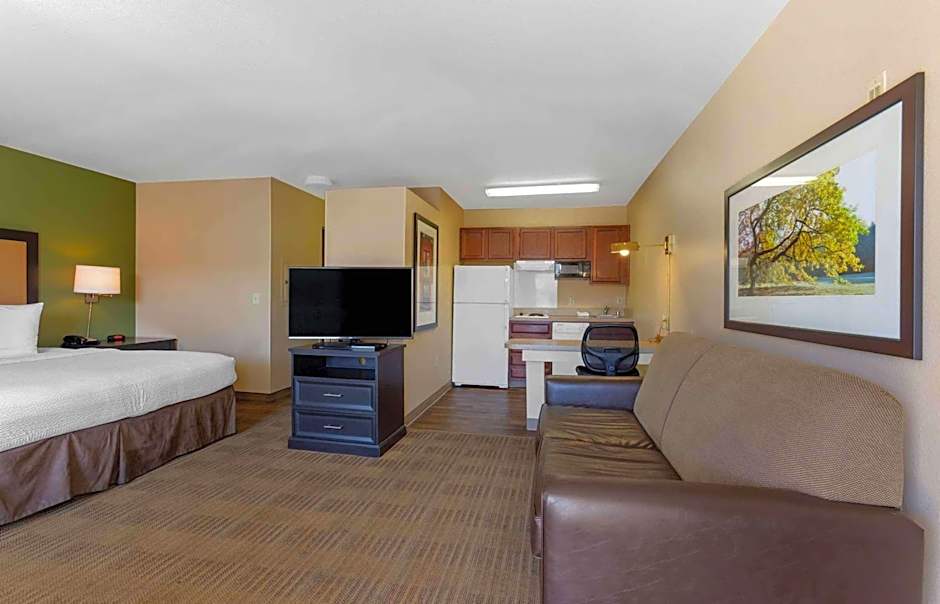 Extended Stay America Suites - Phoenix - Chandler - E. Chandler Blvd.