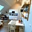 LOGIES-M Comfort Studios Inc Bikes B&B