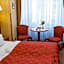 Pension Opera Suites I Self Check In I AC in all rooms