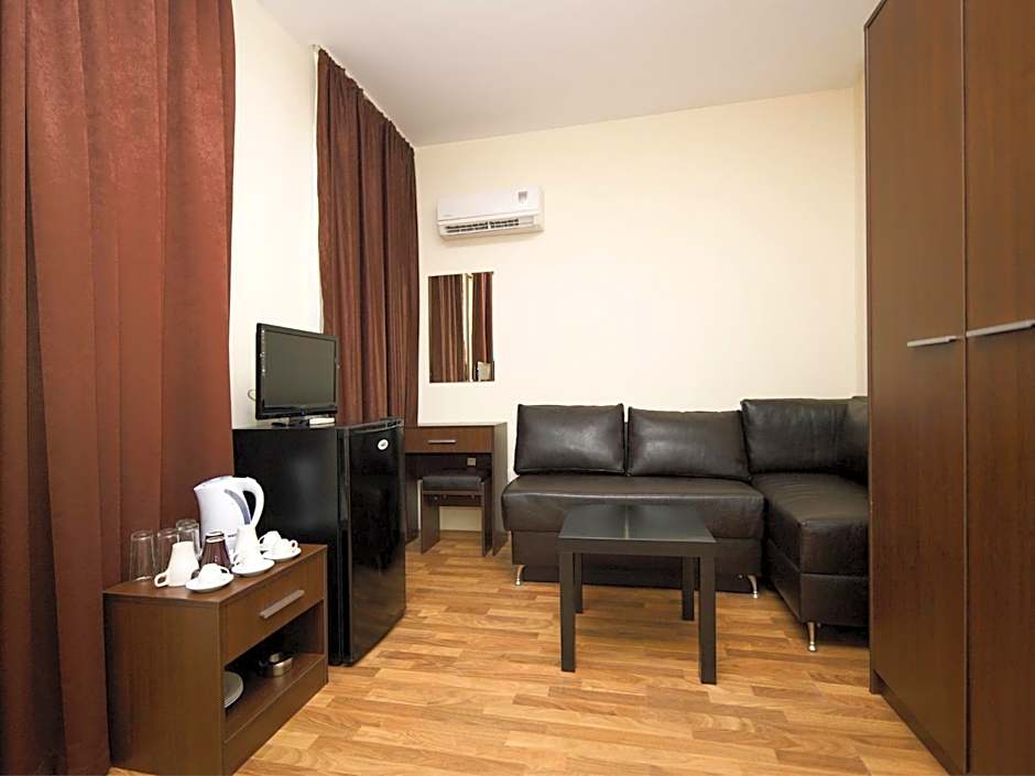 Hotel Golden Ina - All Inclusive - Beachfront