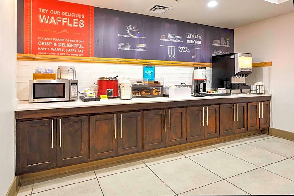 Hampton Inn By Hilton Bryant