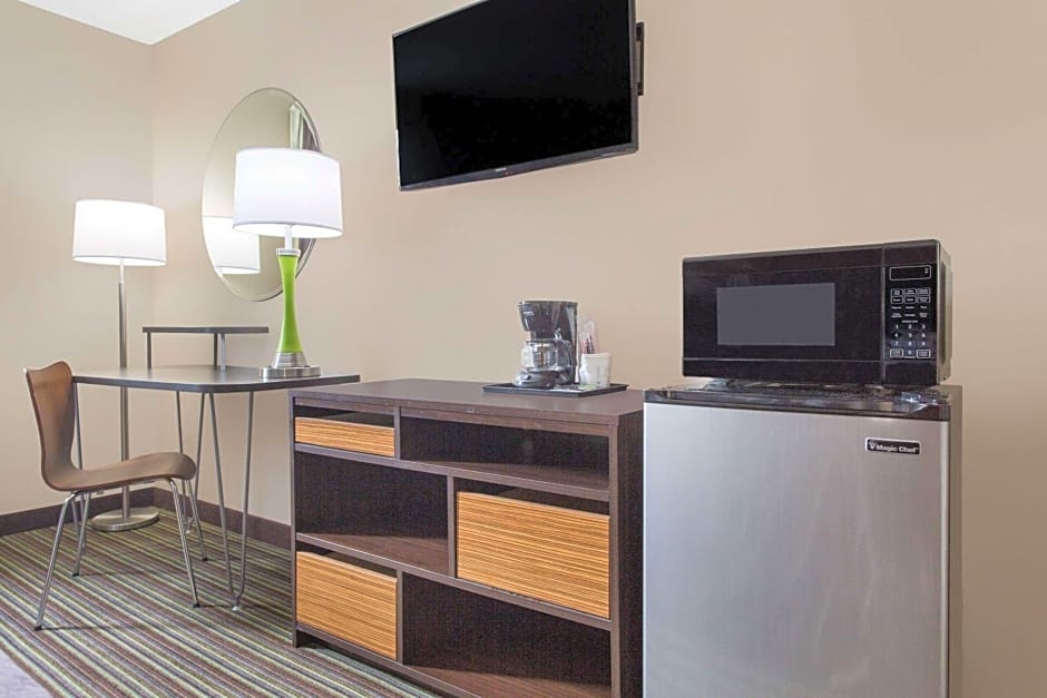 Super 8 by Wyndham Columbus Airport