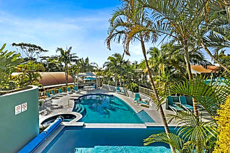 Lennox Beach Resort