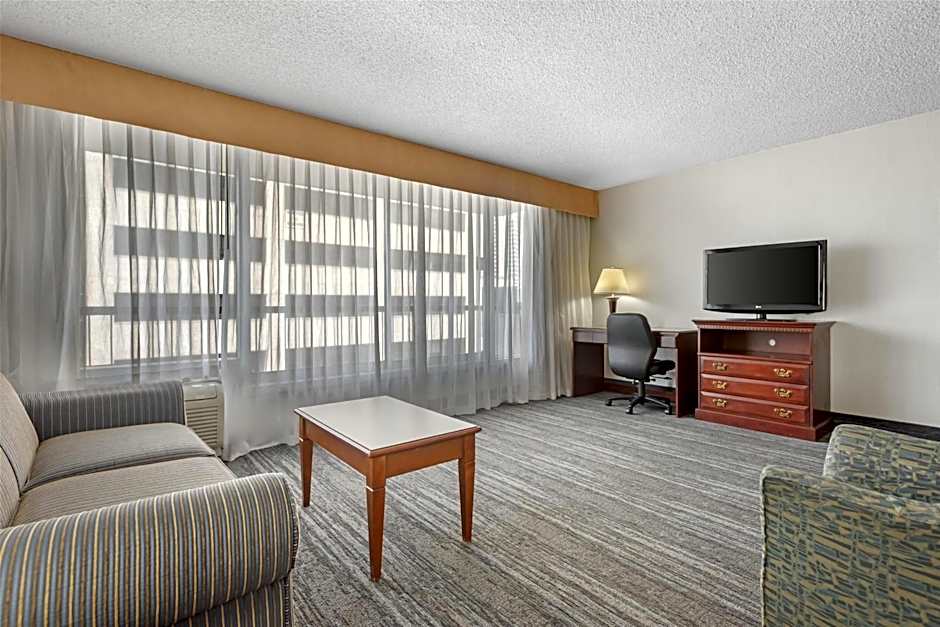 Best Western Plus Suites Downtown