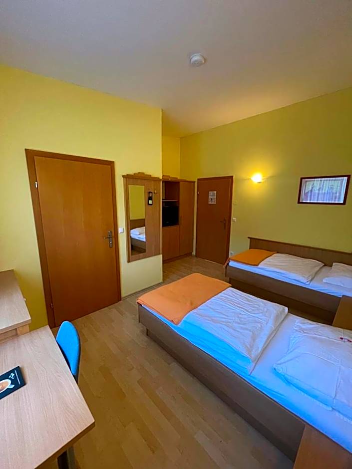 Hotel Highway - Bed & Breakfast