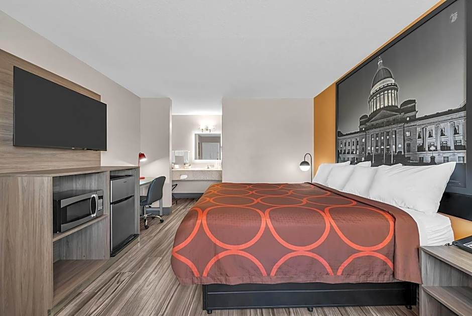 Super 8 by Wyndham Siloam Springs