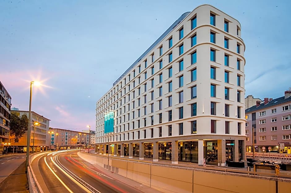 Motel One Frankfurt-Römer