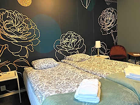 Quadruple Room with Shared Bathroom