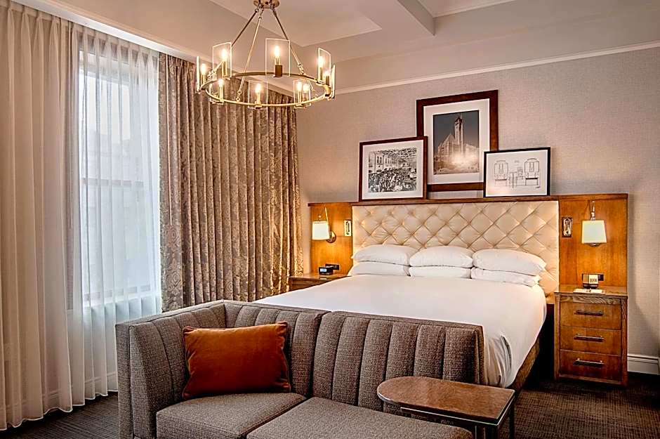St Louis Union Station Hotel Curio Collection by Hilton