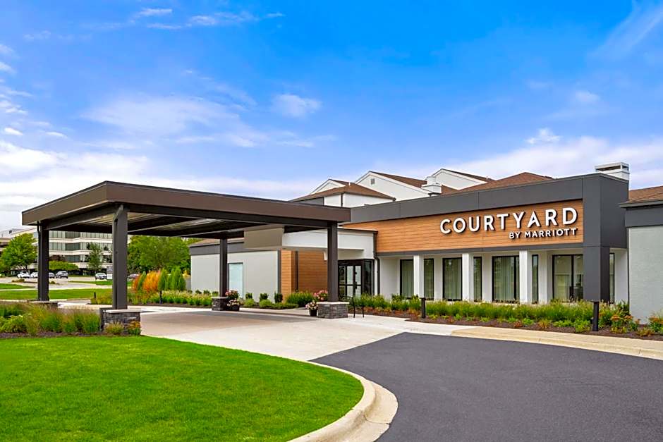 Courtyard By Marriott Detroit Livonia