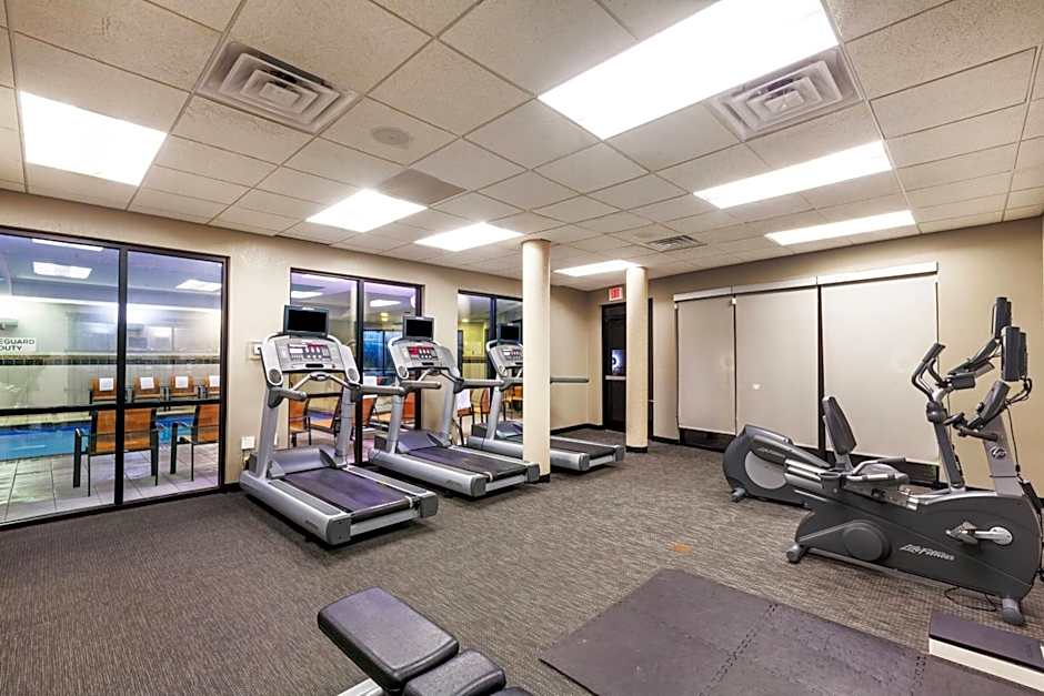 Courtyard by Marriott Tulsa Woodland Hills