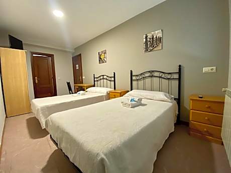 Double or Twin Room with Shower