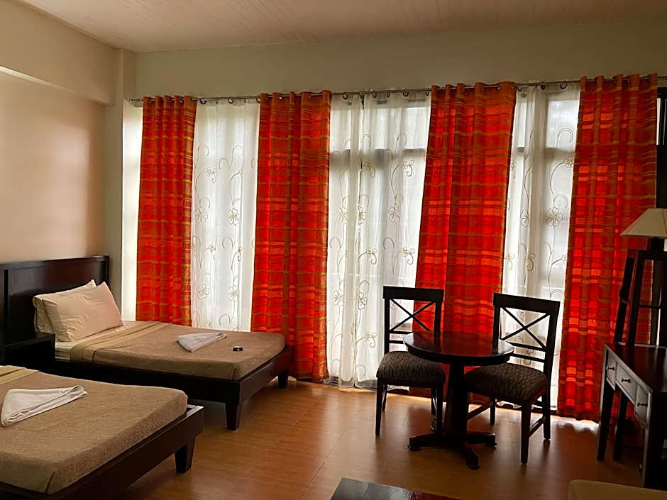 3 Pax Charming Foggy Cold Breeze, Cozy Gardenville Hotel