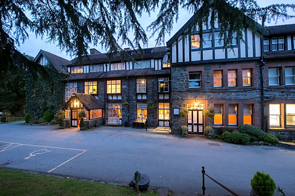 Lake Vyrnwy & Spa Hotel