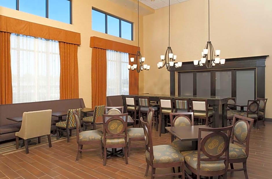 Hampton Inn & Suites Moline-Quad City Int'l Aprt