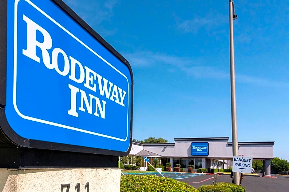 Rodeway Inn