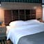Metropolis Hotel
