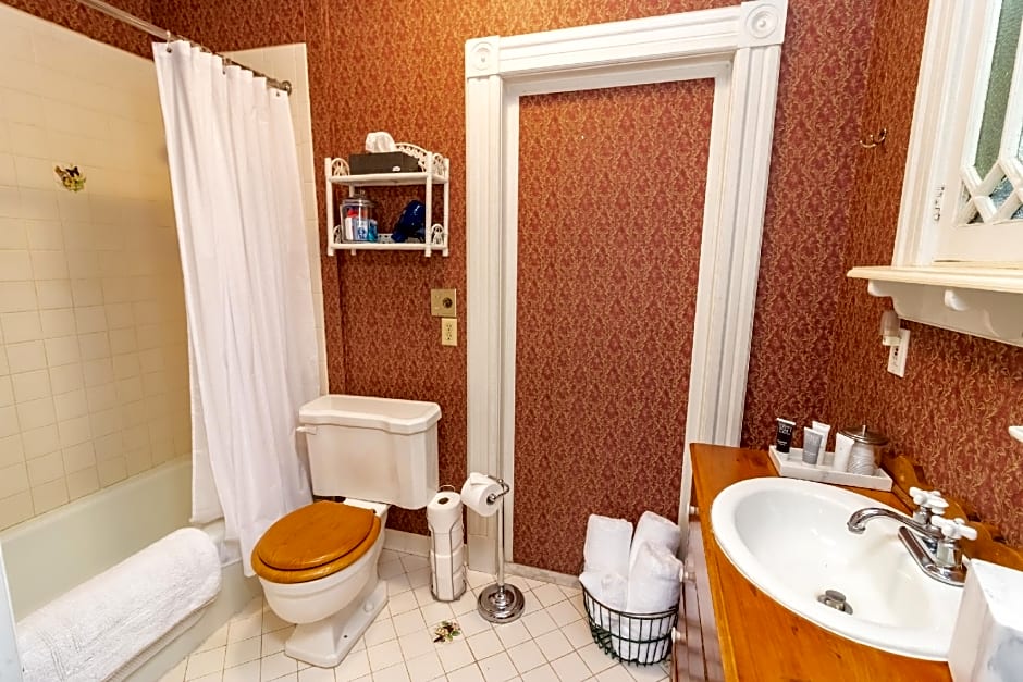 Saratoga Dreams Bed and Breakfast