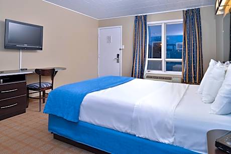 Queen Room - Non-Smoking