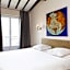 Coq Hotel