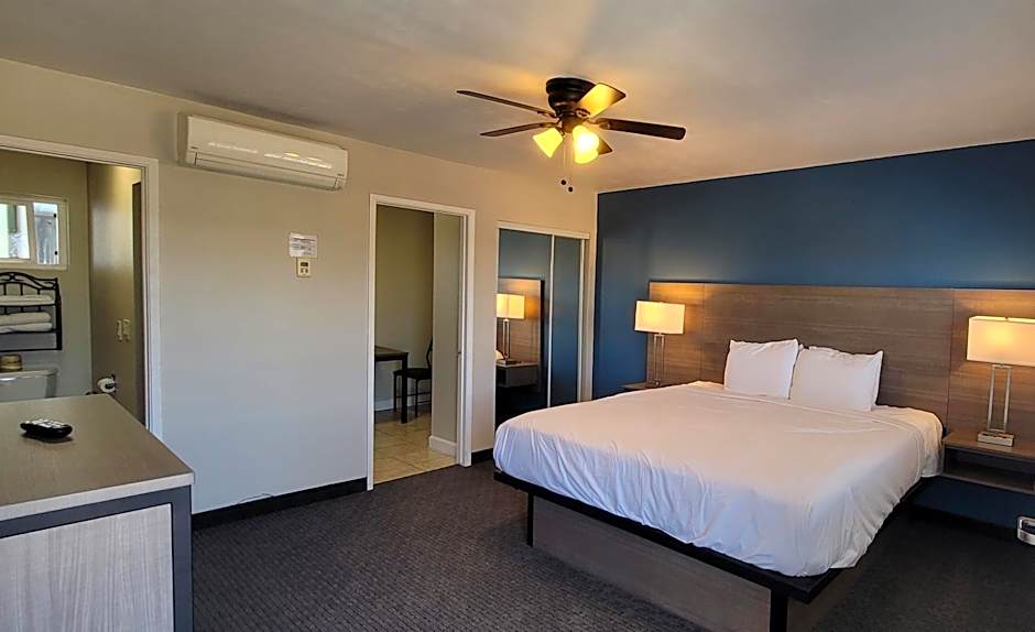 Beachwalker Inn & Suites